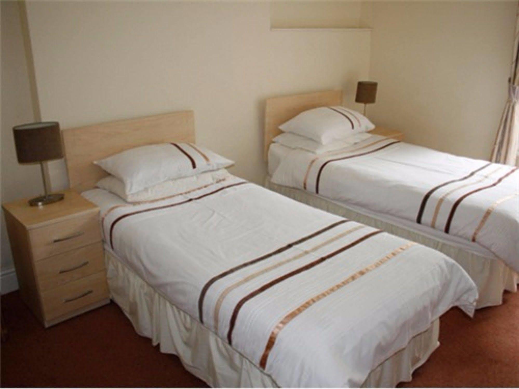 Blue Keys Hotel Southampton Exterior photo